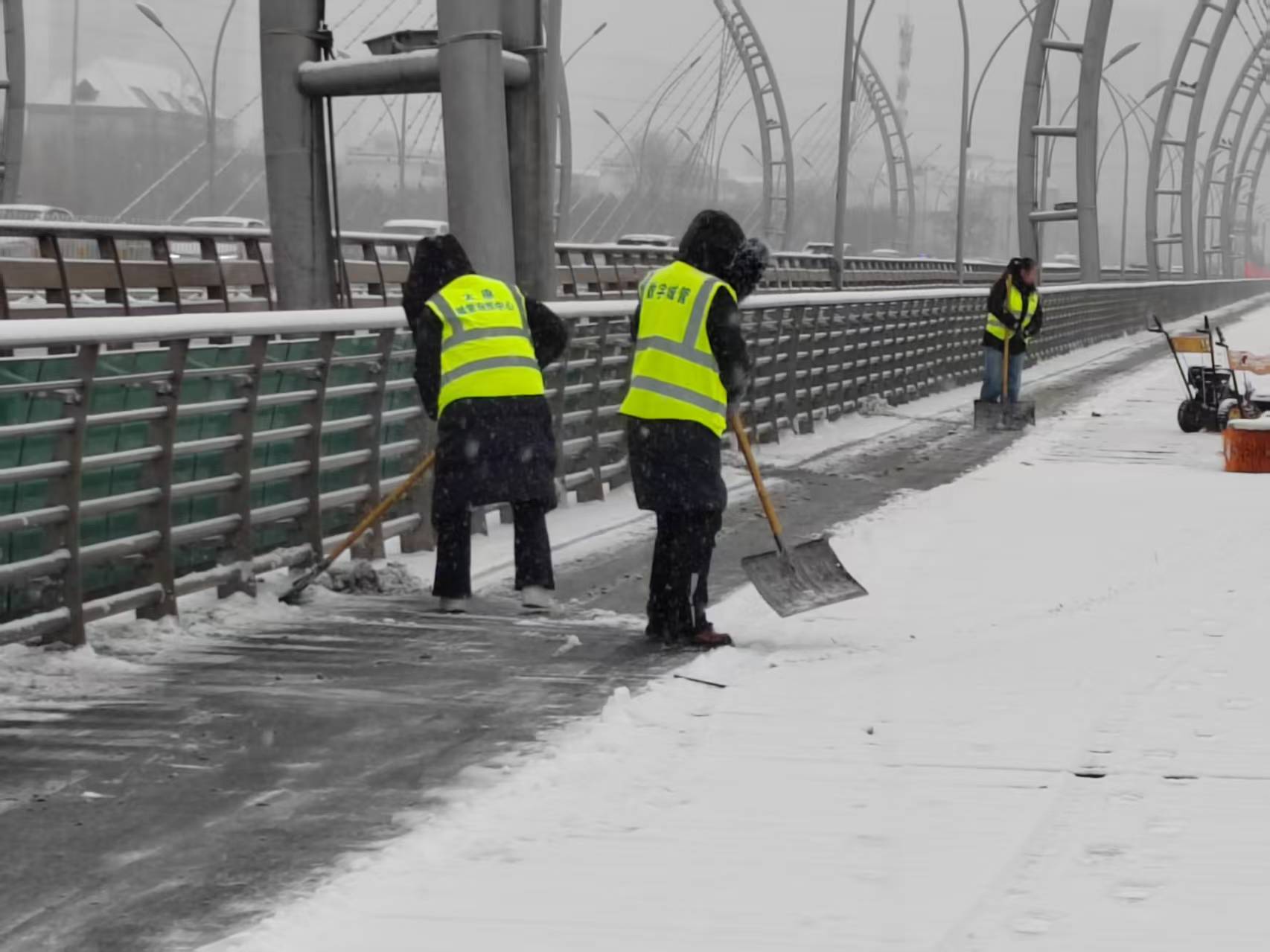 風雪無阻，情暖南內環